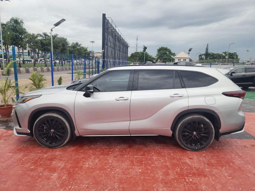 2024 Toyota Highlander LE / Limited / Platinum / XLE / XSE